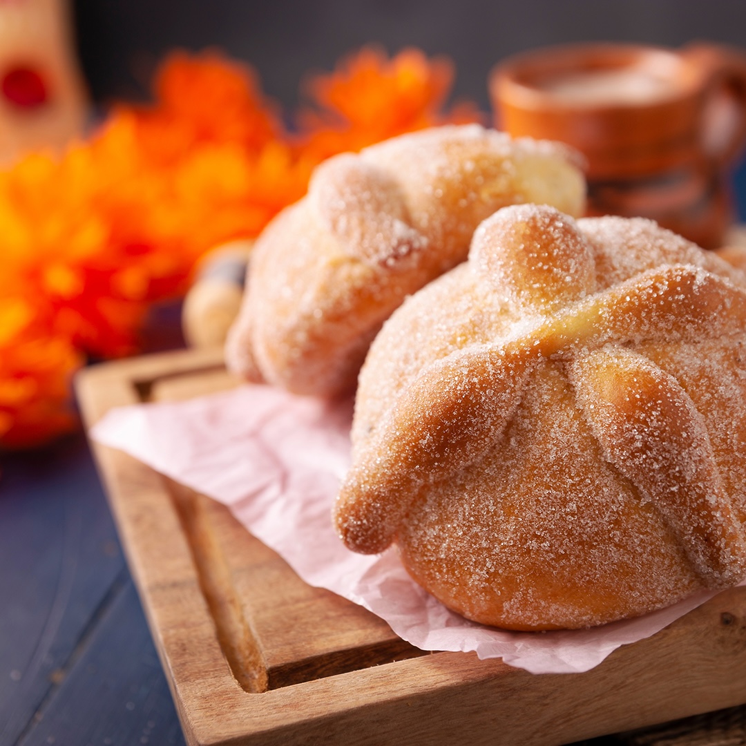 Traditional Pan de Muerto