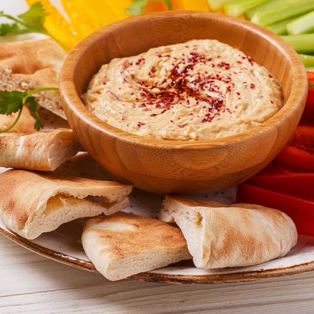 Quick Hit: Salad Pita and Creamy Hummus