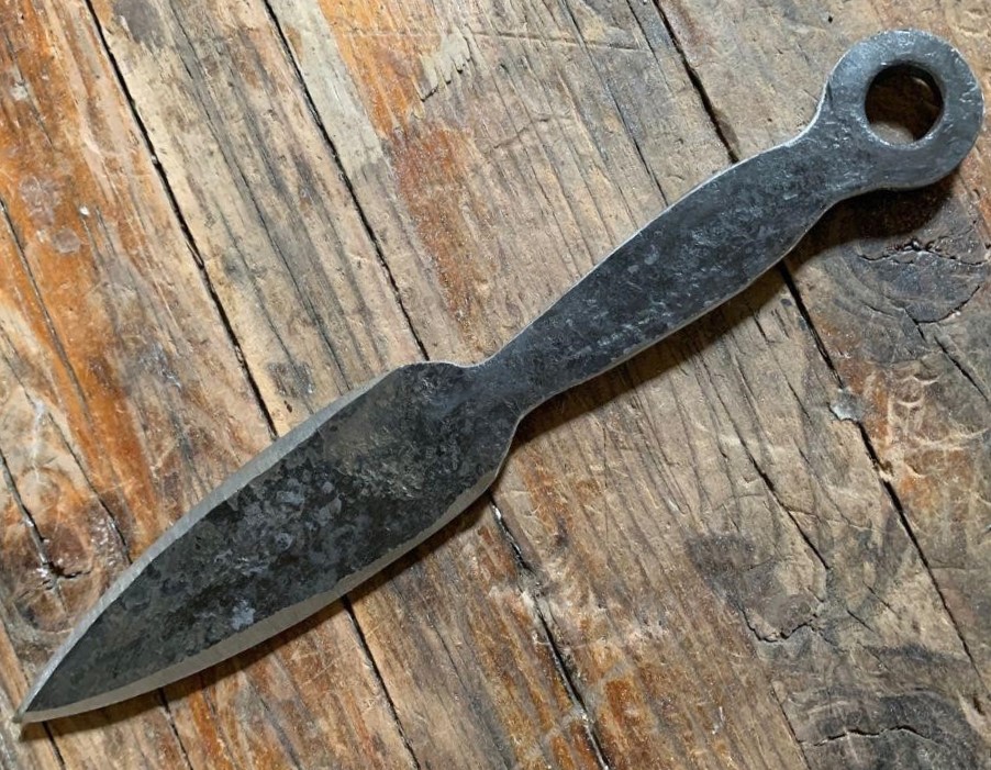 Forge: Bladesmithing a Throwing Knife