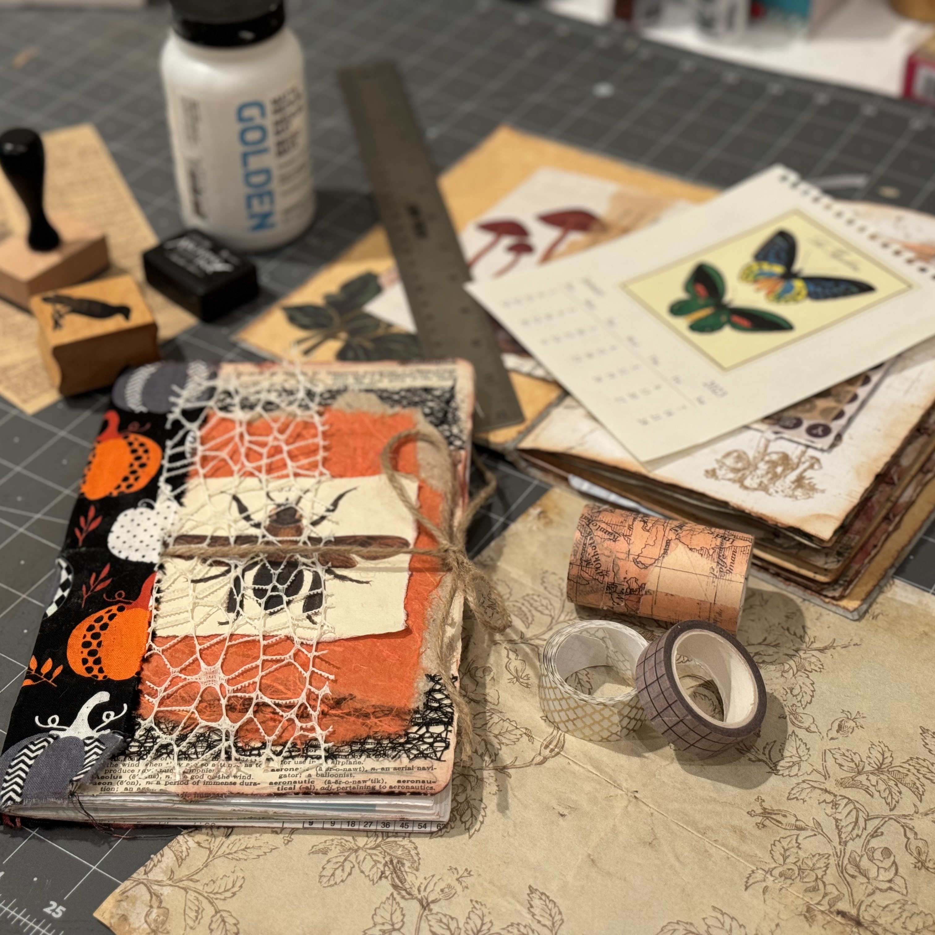 Youth Maker Mondays: Junk Journal Making (Ages 10-14)