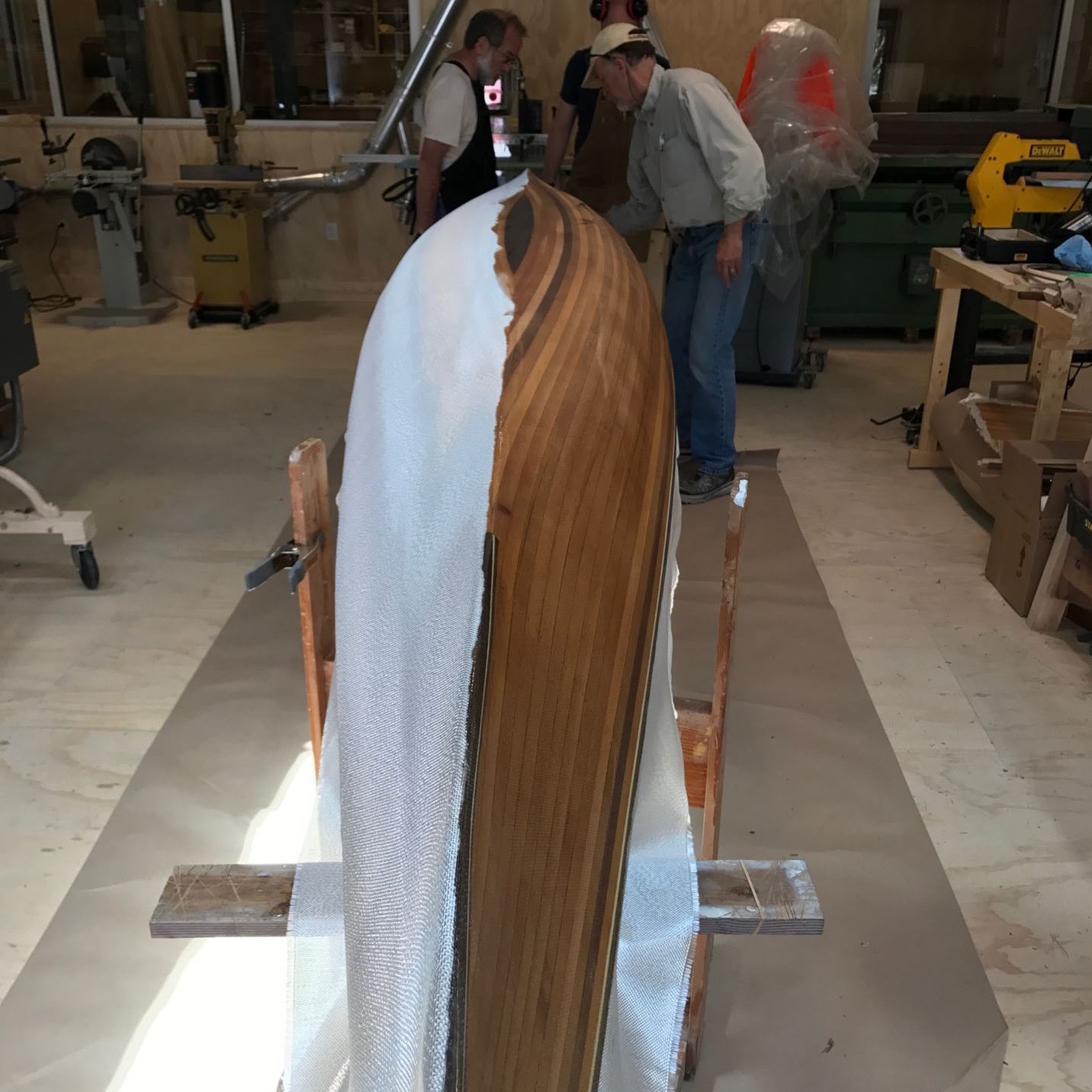 Kayak fiberglassing